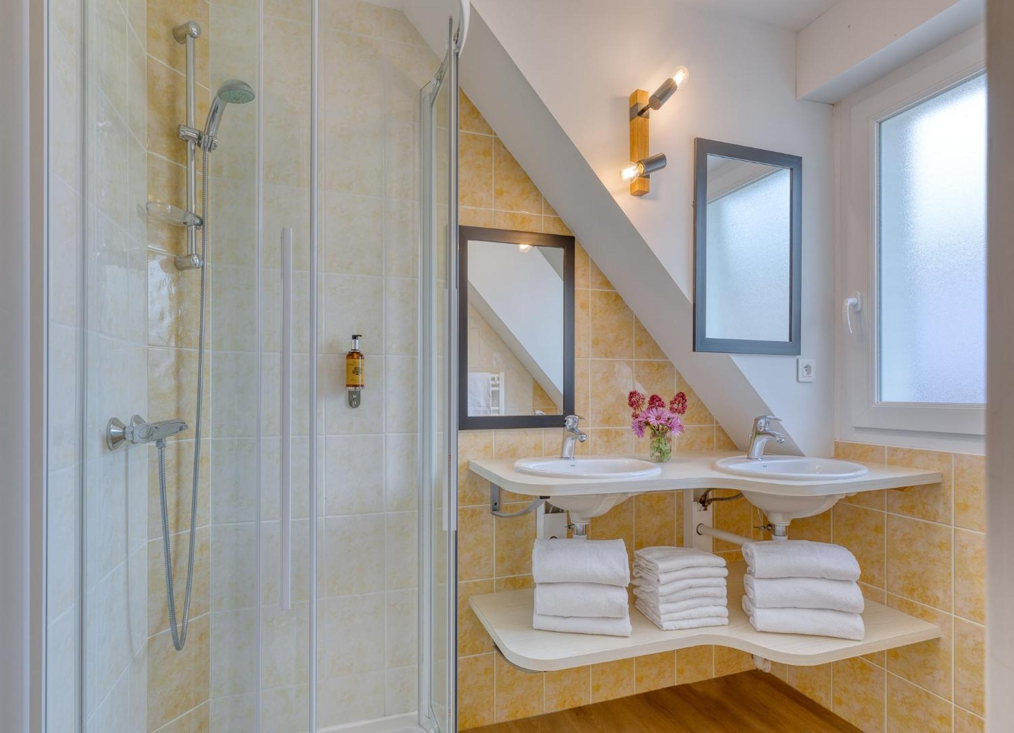 La Ferme De Vur Ven Apartment Saint-Evarzec Ruang foto